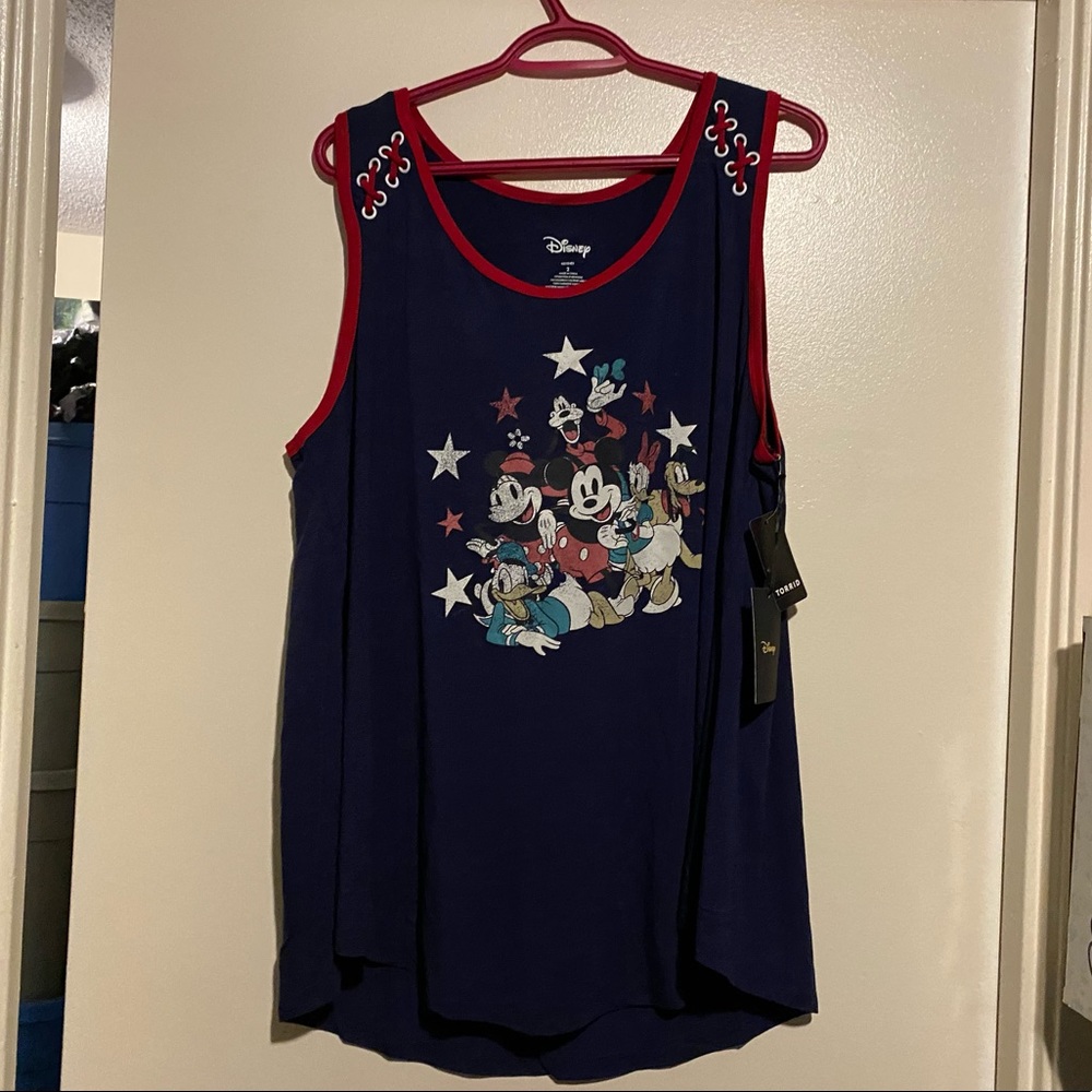 BNWT TORRID DISNEY MICKEY & FRIENDS LACE-UP TANK - Picture 5 of 10